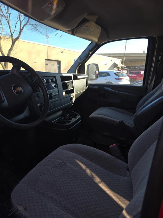 2009 Chevrolet Express - Image 4 of 11