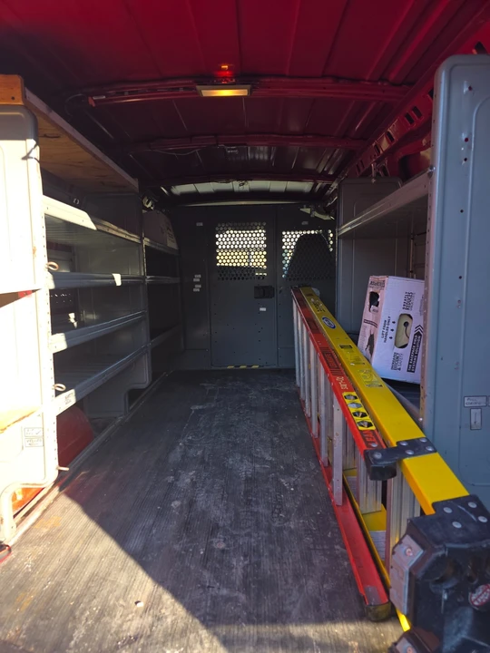 2009 Chevrolet Express - Image 11 of 11