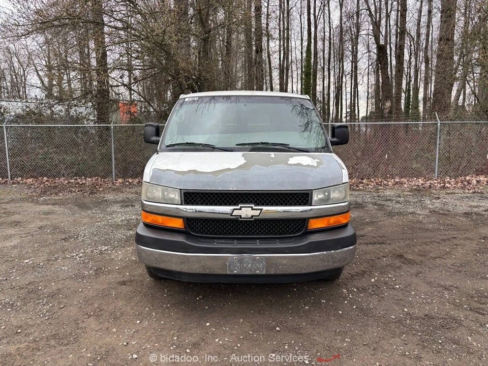 2009 Chevrolet Express - Image 7 of 12