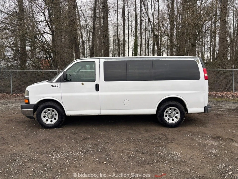 2009 Chevrolet Express - Image 5 of 12
