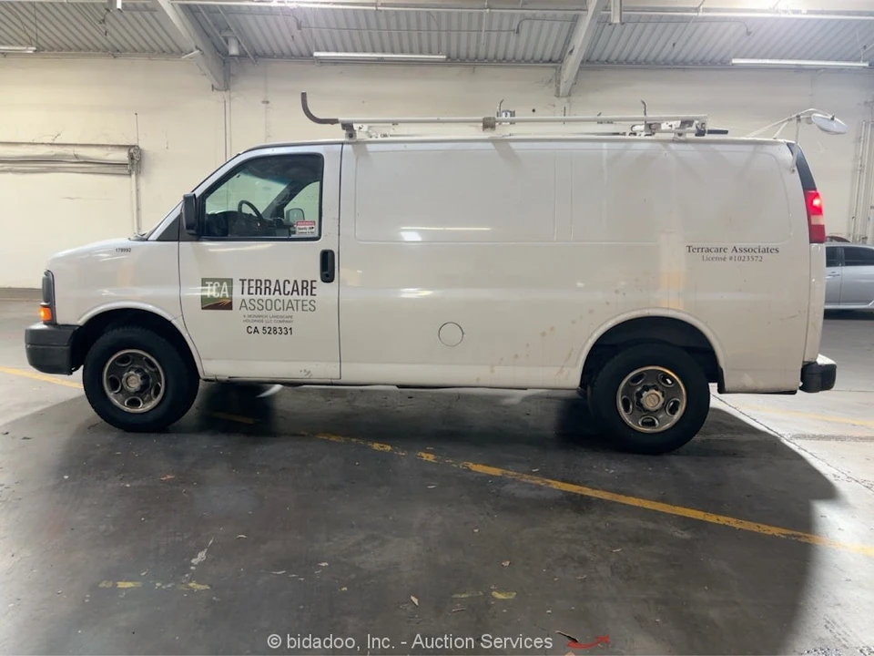 2009 Chevrolet Express - Image 5 of 12