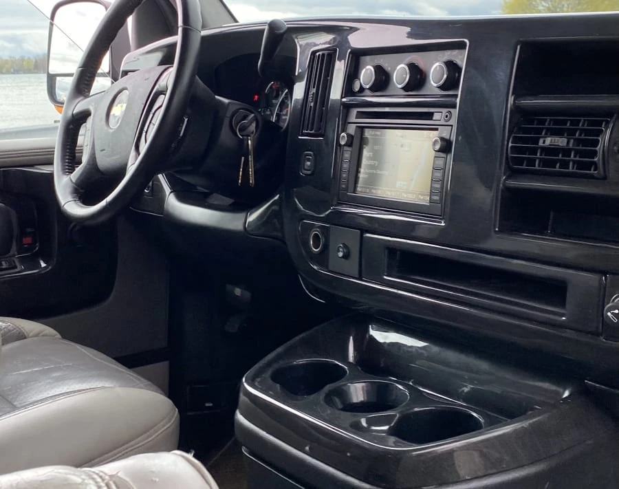 2009 Chevrolet Express - Image 19 of 20