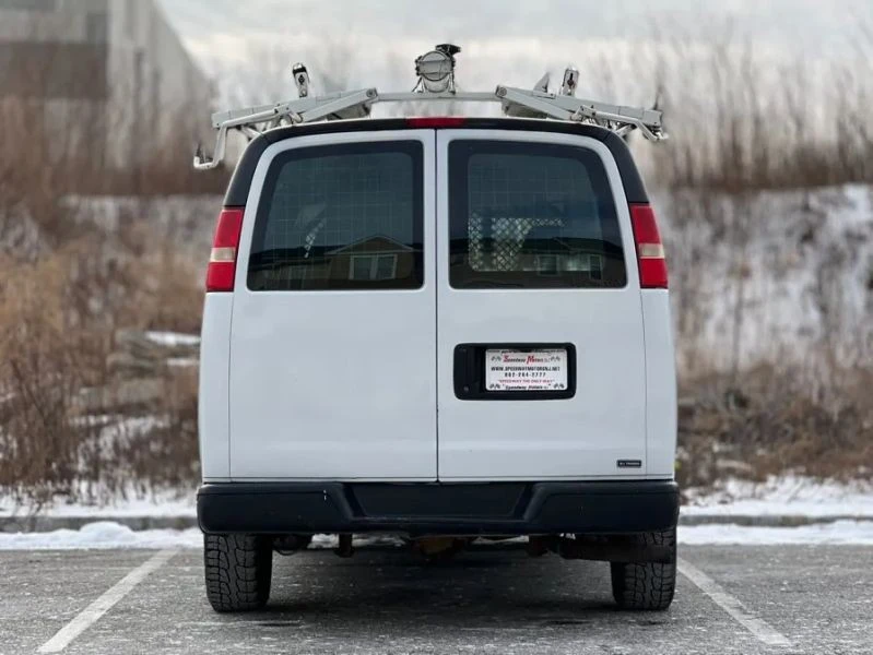 2009 Chevrolet Express - Image 7 of 12