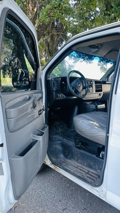2009 Chevrolet Express - Image 20 of 20