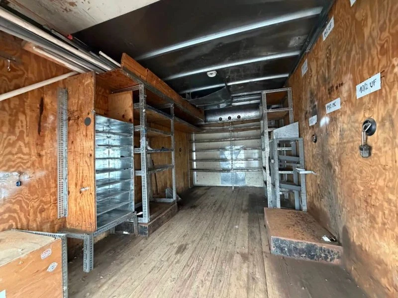 2009 Chevrolet Express - Image 9 of 12