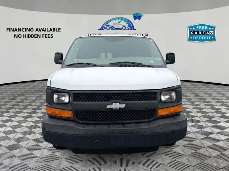 2009 Chevrolet Express - Image 2 of 12