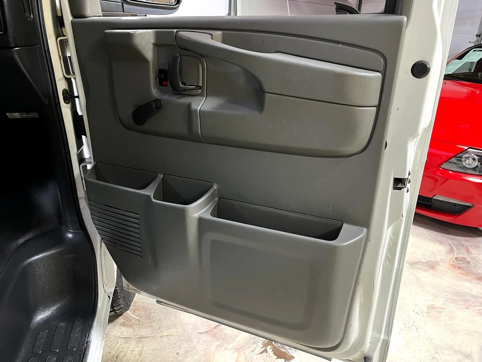 2009 Chevrolet Express - Image 21 of 21