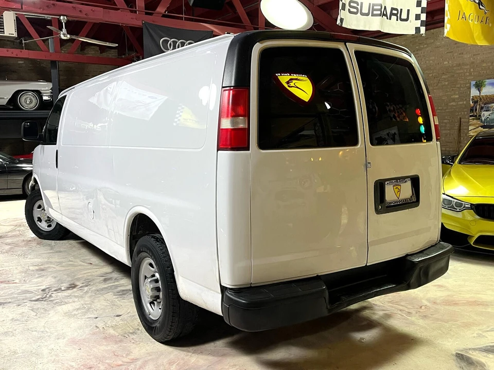 2009 Chevrolet Express - Image 6 of 21
