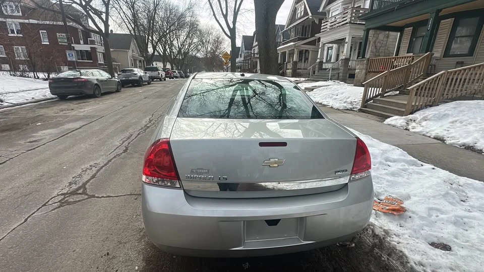 2009 Chevrolet Impala 9th Gen - Image 2 of 3