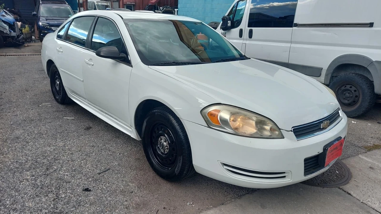 2009 Chevrolet Impala 9th Gen - Image 2 of 31