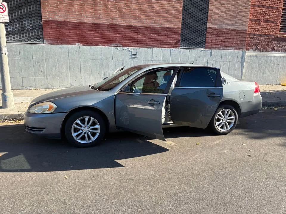 2009 Chevrolet Impala 9th Gen - Image 2 of 15