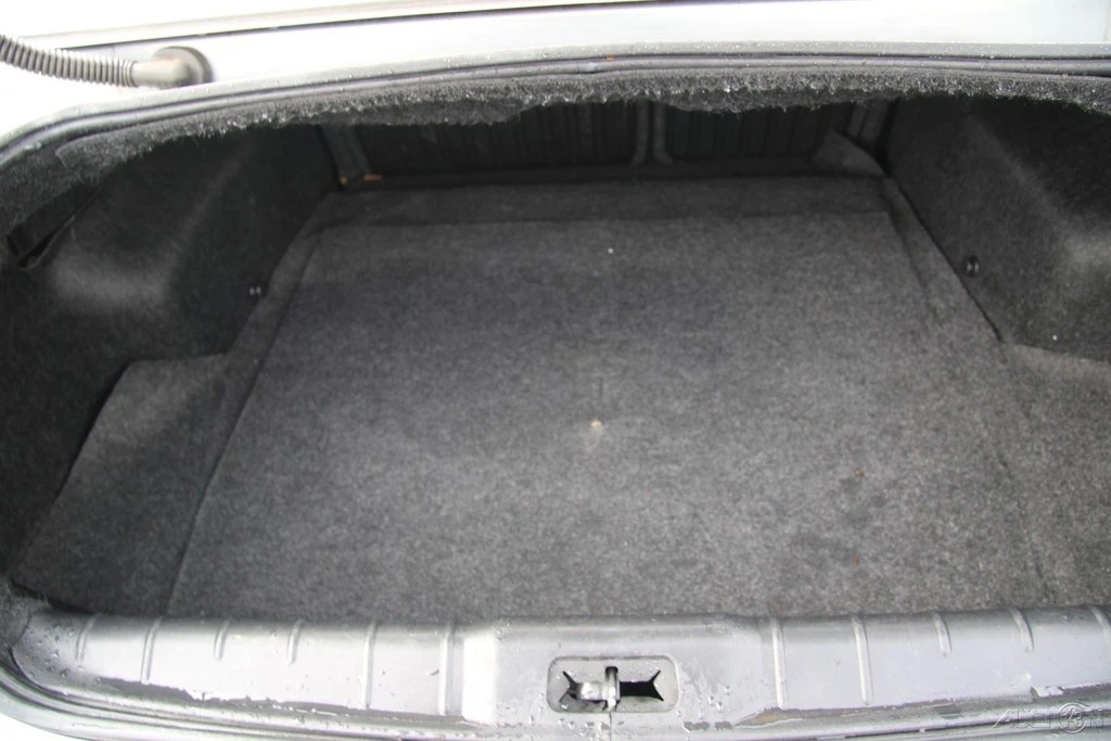 2009 Chevrolet Malibu - Image 20 of 21