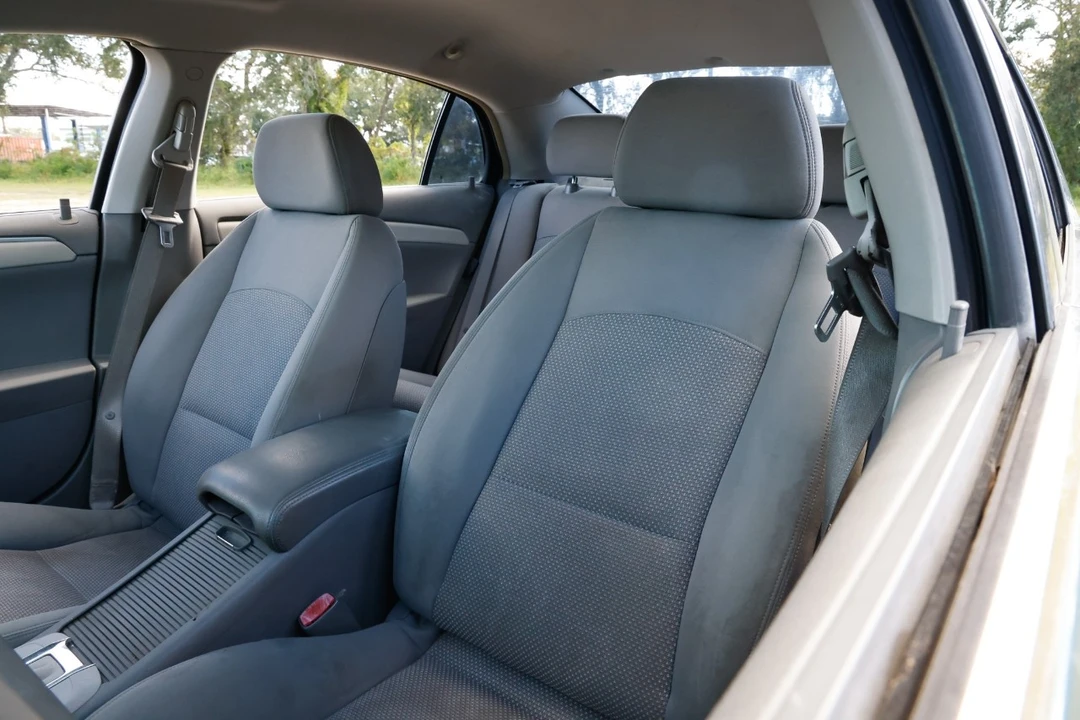 2009 Chevrolet Malibu - Image 6 of 12