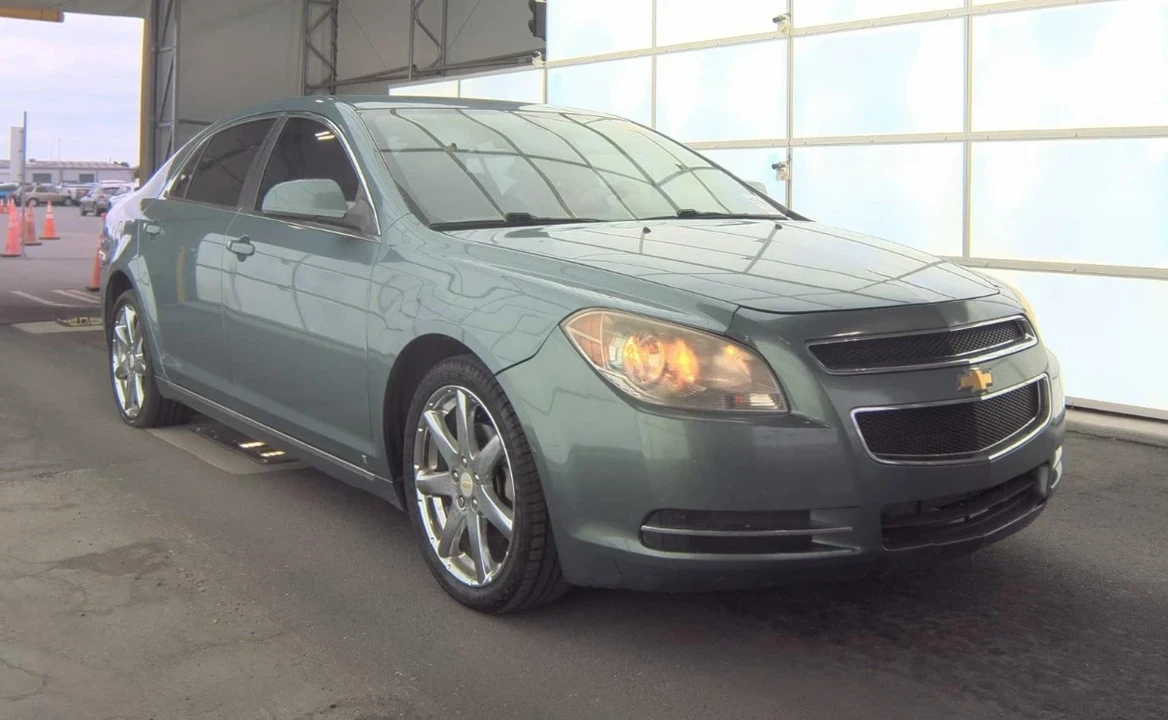 2009 Chevrolet Malibu - Image 2 of 7