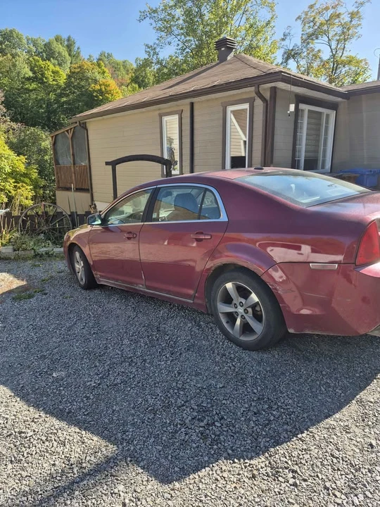 2009 Chevrolet Malibu - Image 2 of 6