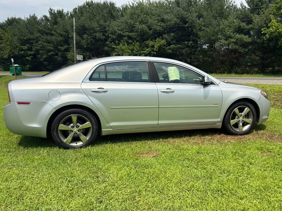 2009 Chevrolet Malibu - Image 2 of 6