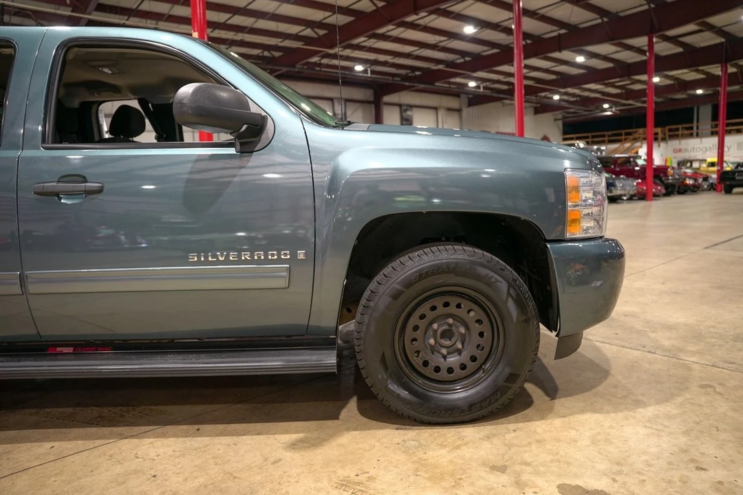 2009 Chevrolet Silverado 2nd Gen - Image 11 of 21