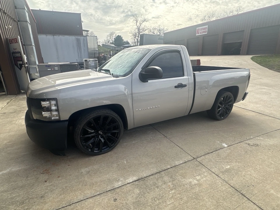 2009 Chevrolet Silverado 2nd Gen - Image 2 of 21