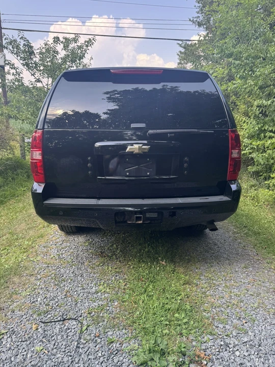 2009 Chevrolet Suburban 10th Gen - Image 11 of 31
