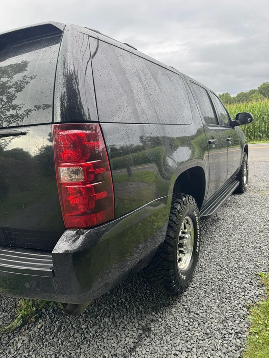 2009 Chevrolet Suburban 10th Gen - Image 27 of 31