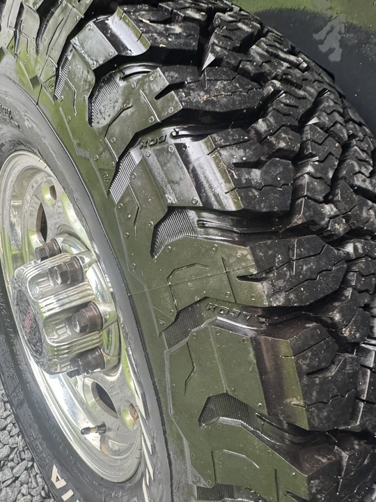 2009 Chevrolet Suburban 10th Gen - Image 30 of 31