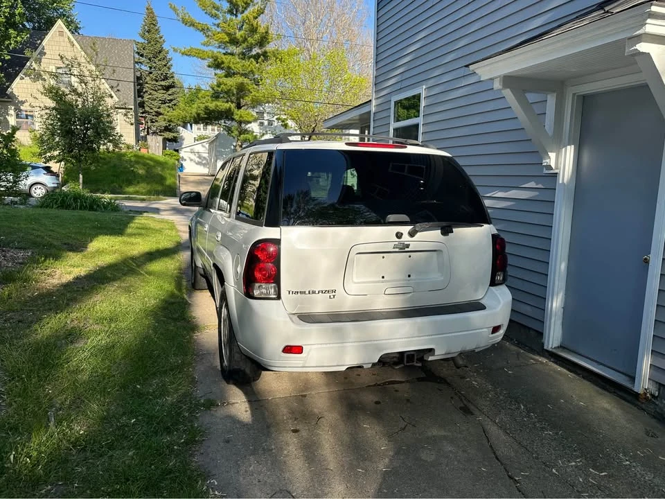 2009 Chevrolet Trailblazer - Image 4 of 10