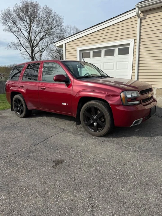 2009 Chevrolet Trailblazer - Image 2 of 11