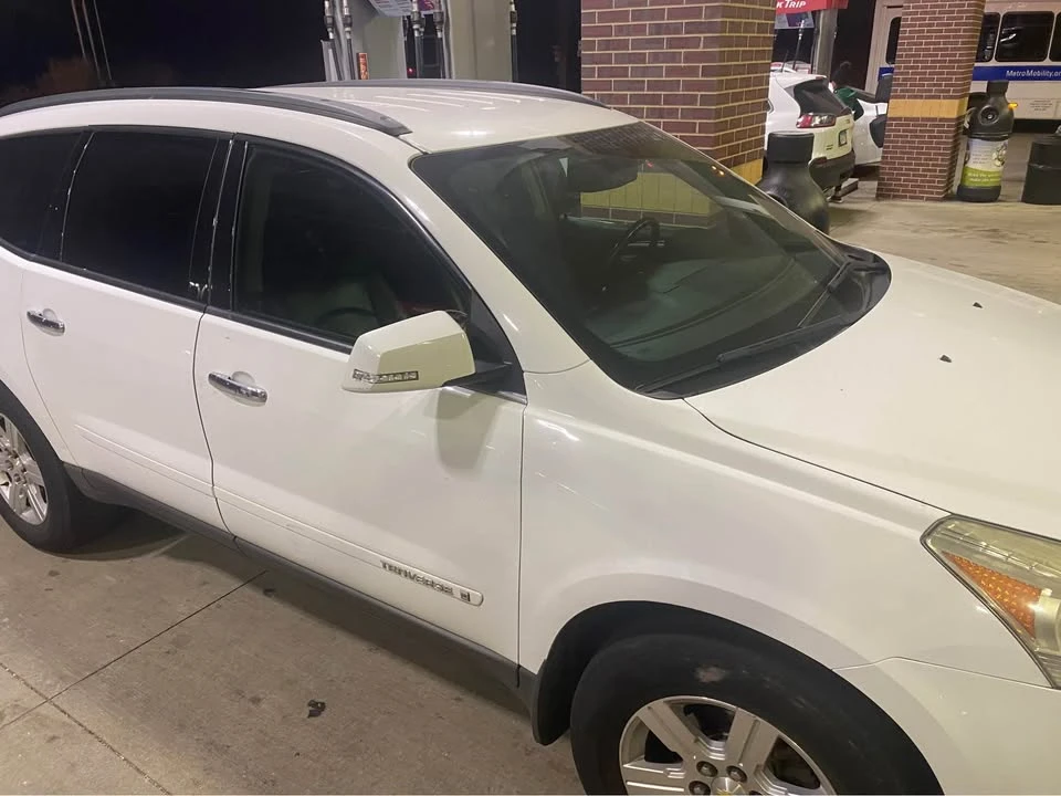 2009 Chevrolet Traverse - Image 6 of 18
