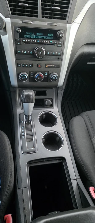 2009 Chevrolet Traverse - Image 18 of 21