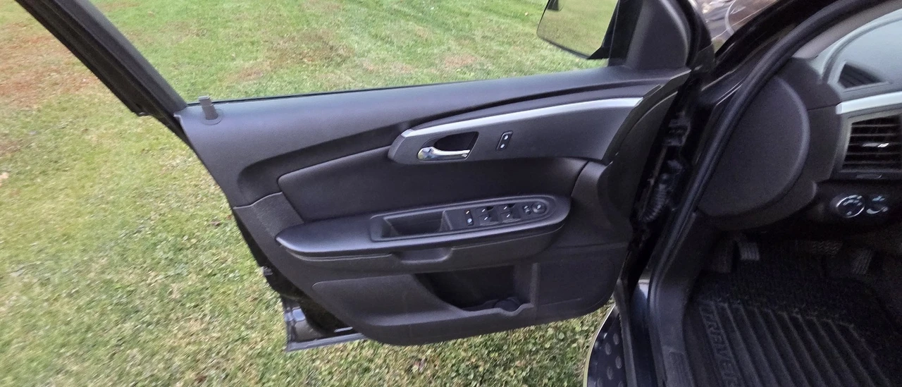 2009 Chevrolet Traverse - Image 19 of 21