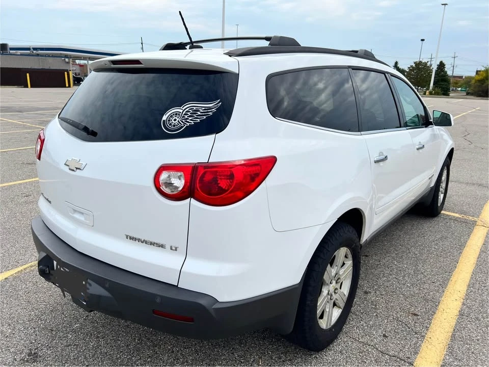 2009 Chevrolet Traverse - Image 10 of 10