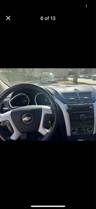 2009 Chevrolet Traverse - Image 6 of 13