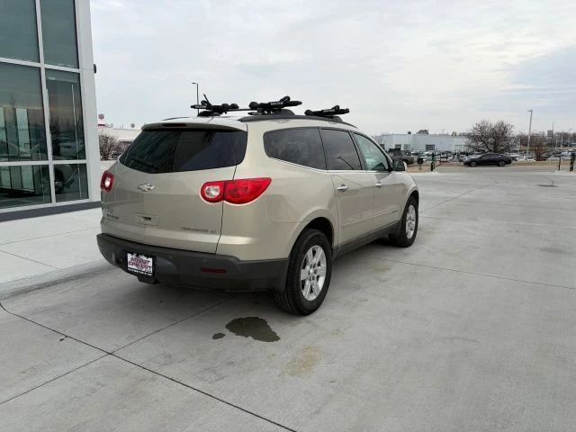 2009 Chevrolet Traverse - Image 4 of 17