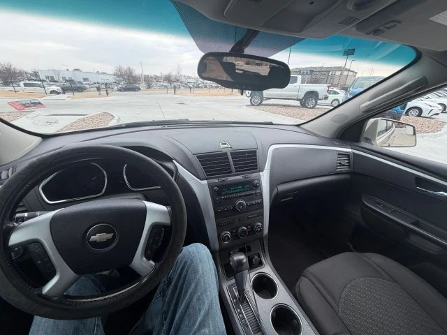 2009 Chevrolet Traverse - Image 16 of 17