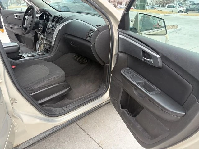 2009 Chevrolet Traverse - Image 13 of 17