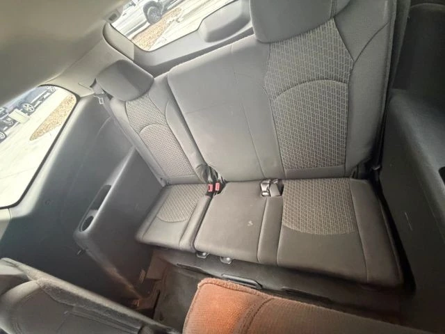 2009 Chevrolet Traverse - Image 14 of 17