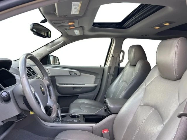 2009 Chevrolet Traverse - Image 9 of 21