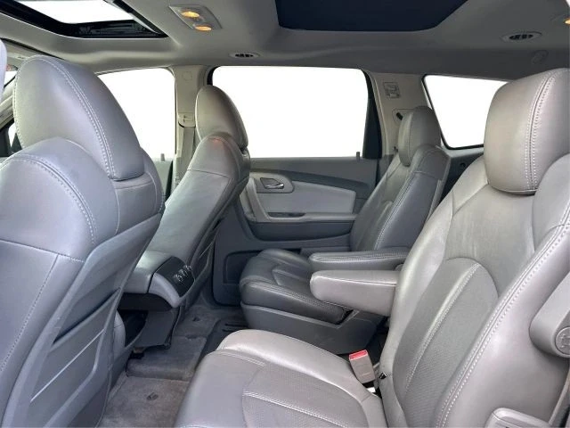 2009 Chevrolet Traverse - Image 10 of 21