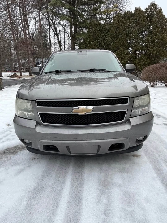 2009 Chevrolet Avalanche - Image 2 of 18