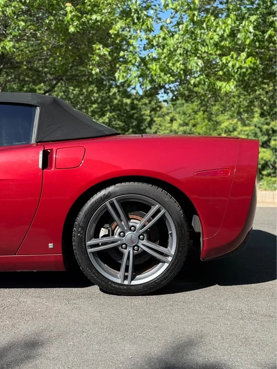 2009 Chevrolet Corvette C6 - Image 8 of 17