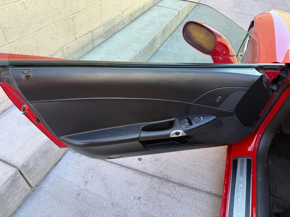 2009 Chevrolet Corvette C6 - Image 13 of 16