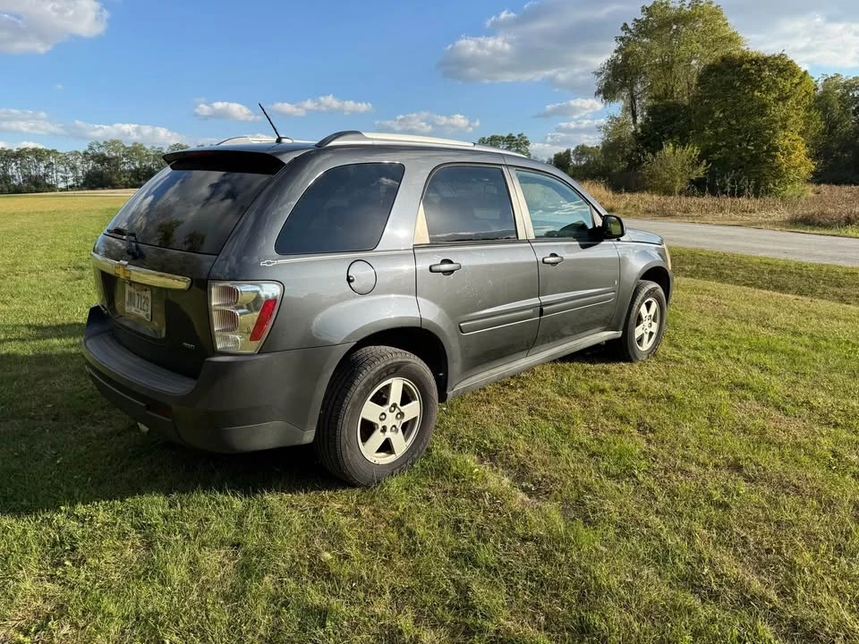 2009 Chevrolet Equinox - Image 2 of 9