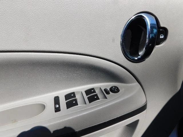 2009 Chevrolet HHR - Image 12 of 18