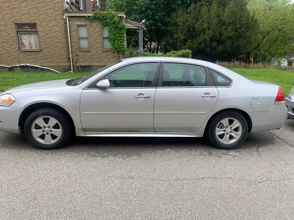 2009 Chevrolet Impala 9th Gen - Image 2 of 9