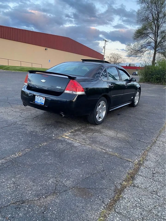 2009 Chevrolet Impala 9th Gen - Image 2 of 9