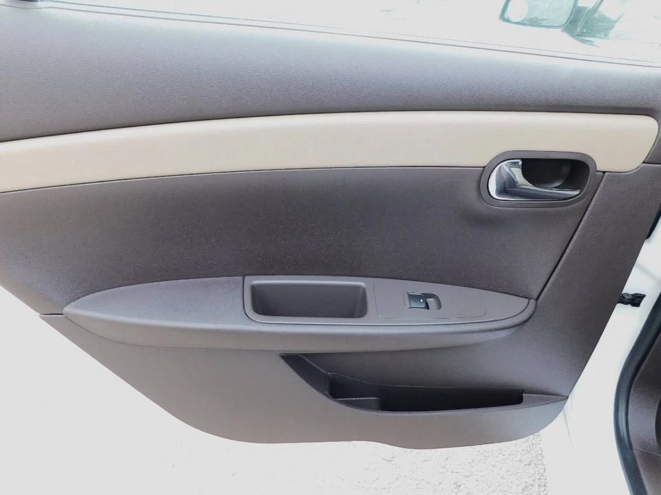 2009 Chevrolet Malibu - Image 14 of 20