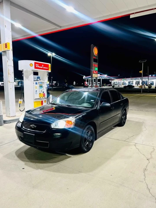 2009 Chevrolet Malibu - Image 2 of 2