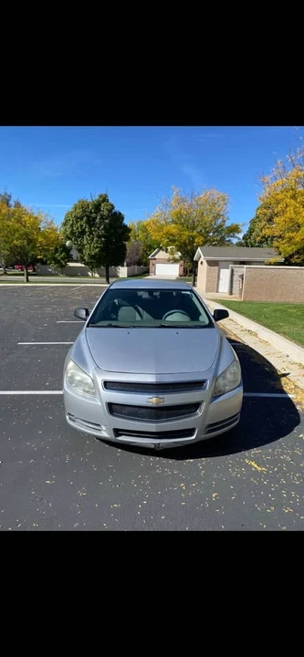 2009 Chevrolet Malibu - Image 2 of 9