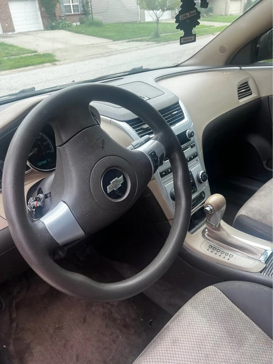 2009 Chevrolet Malibu - Image 3 of 5