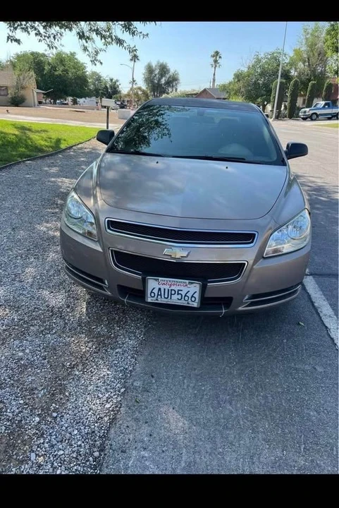 2009 Chevrolet Malibu - Image 2 of 5